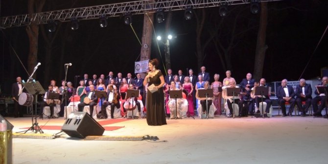 Mesut Duran Derneği Korosundan Müthiş Konser