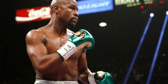 Yılın boks maçını Mayweather kazandı