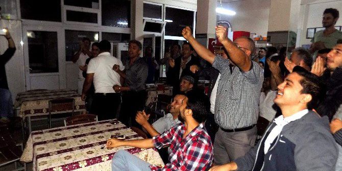 Karacasulular Rising Star Birinciliğini Oyun Havasıyla Kutladı