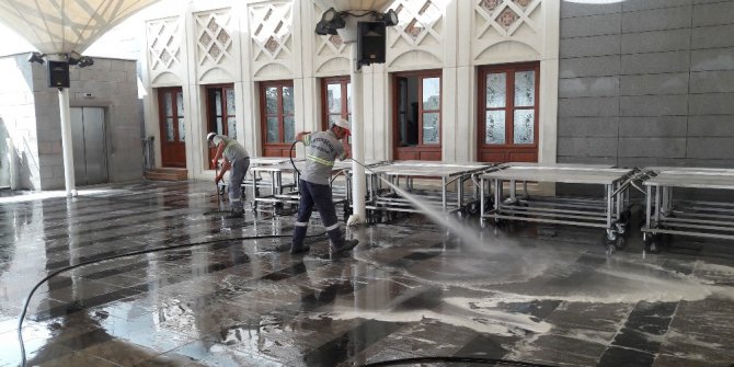 Büyükşehir’den Ankara genelinde bayram temizliği