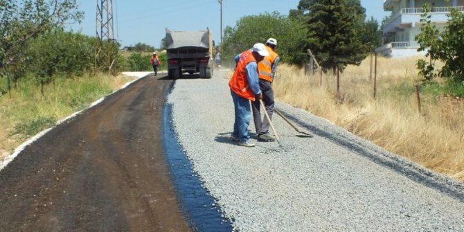 Hilvan kırsalında 60 kilometrelik asfalt çalışması
