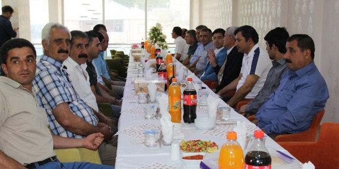 Başkan Vekili Öztürk, belediye personelinin yemek davetine katıldı
