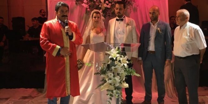 Başkan Kalın genç çiftin mutluluklarına ortak oldu