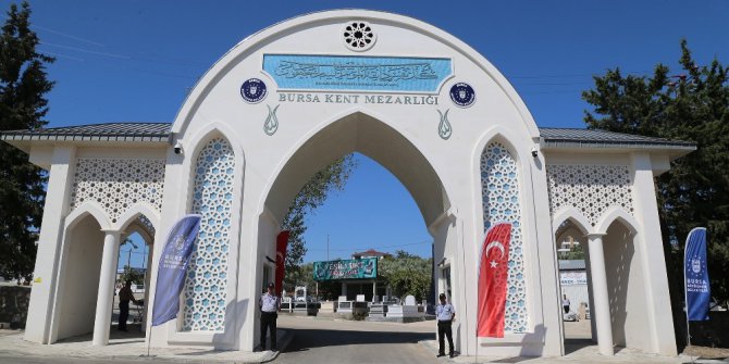 Şehir mezarlığına estetik giriş takı