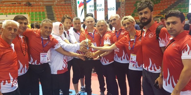 Taekwondoda yıldızlar, dünya ikincisi oldu