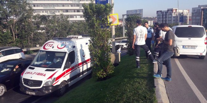 Zeytinburnu’da yol kenarında erkek cesedi bulundu