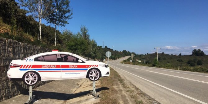 Jandarmadan maket araçlı tedbir