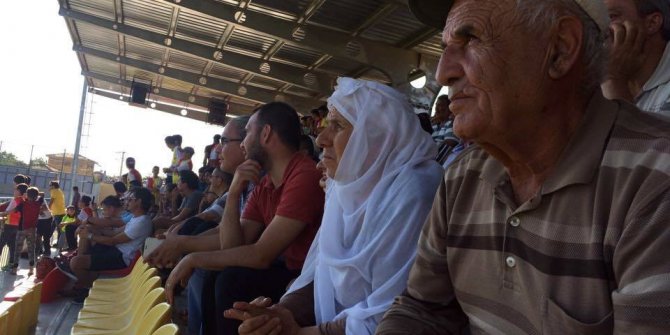 Kızılcabölükspor’un ‘uğuru’ 73 yaşındaki kadın taraftar
