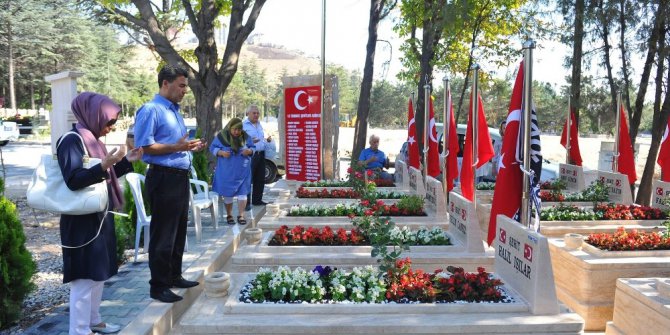 Bayram süresince mezarlıklarda özel düzenlemeler