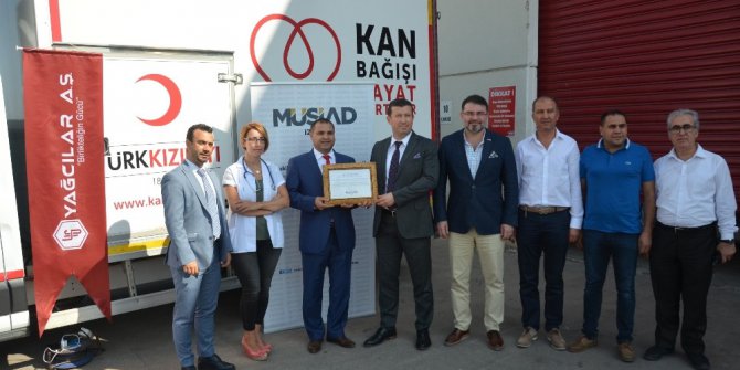 MÜSİAD İzmir’den “güvenli kan teminine” destek