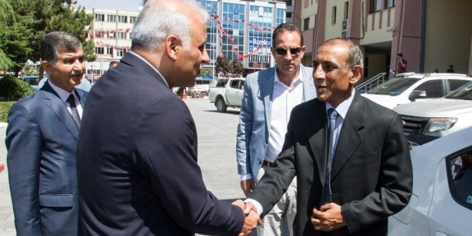 Büyükelçi Kulshreshth’dan Vali Zorluoğlu’na ziyaret