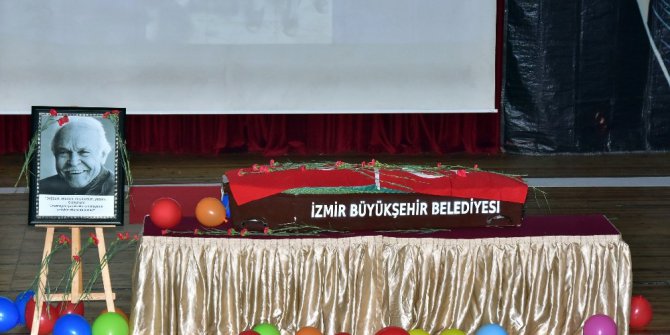 Yazar Muzaffer İzgü için tören düzenlendi