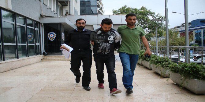 Bankamatikte Yardım Bahanesiyle Vurgun...