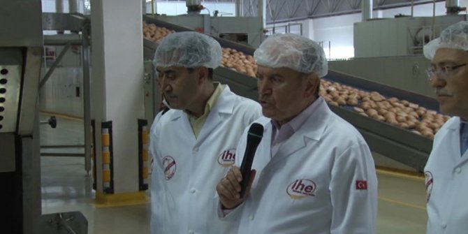 Halk Ekmek’te robotlar ekmekleri el değmeden kasalıyor