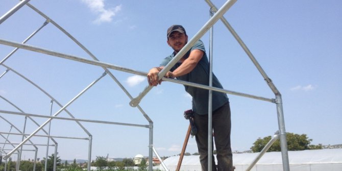 Selendili üretici sera ile kazanacak