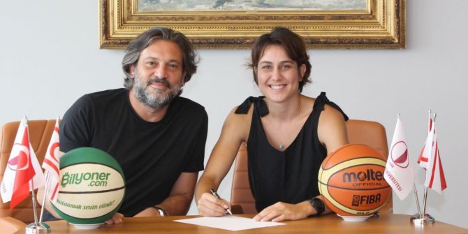 Gökçe Doğan, Yakın Doğu Üniversitesi’nde