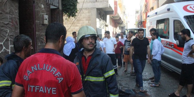 Evde çıkan yangında 3 kişi dumandan etkilendi