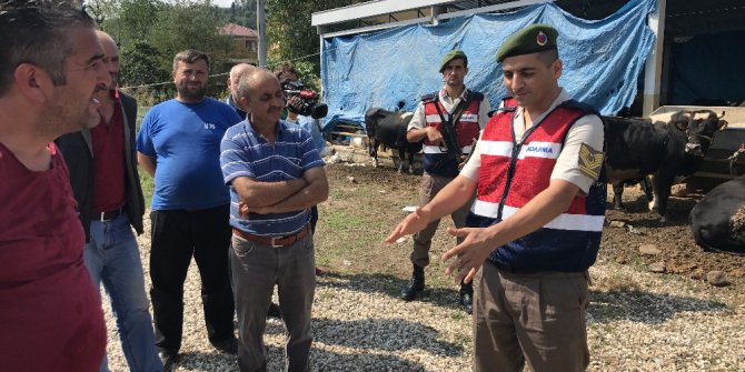 Jandarmadan hayvan satıcılarına ‘sahte para’ uyarısı