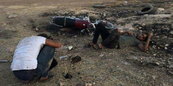 Kaza yapan motosikletliler yaralandı