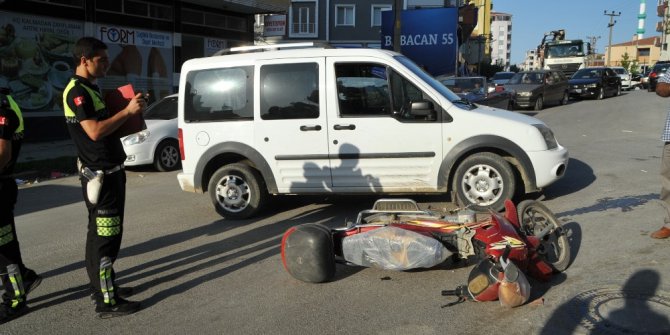 Kamyonet ile motosiklet çarpıştı: 1 yaralı