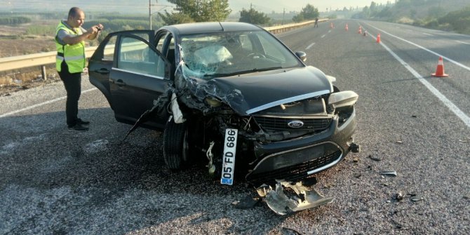 Adıyaman’da otomobil ile kamyonet çarpıştı: 4 yaralı