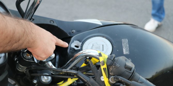 Aranan cinayet zanlısı ile polis arasındaki kovalamacada çatışma çıktı: 2 yaralı