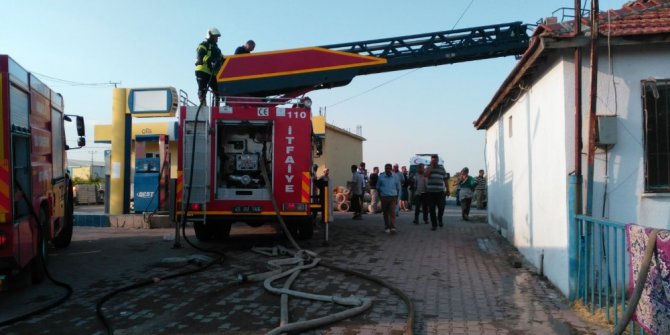 Manisa’da korkutan yangın