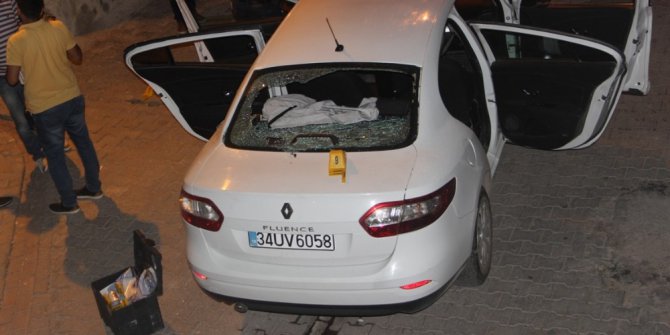 Seyir halindeki otomobile silahlı saldırı: 1 ölü, 1 yaralı