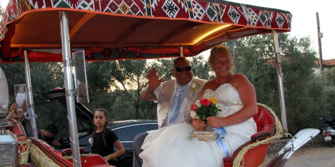 İngiliz çifte Türk düğünü