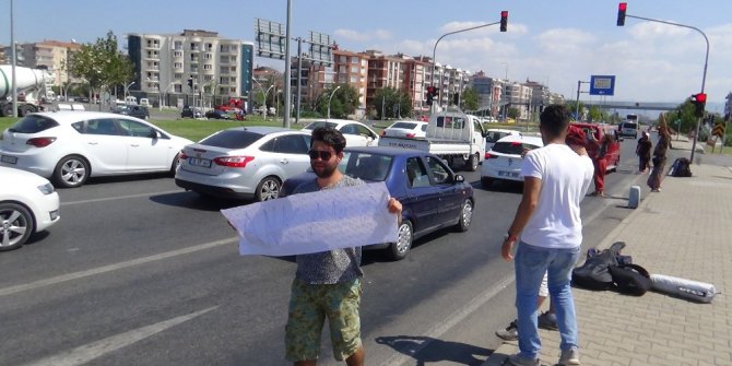 Bayram yoğunluğuna otostoplu çözüm