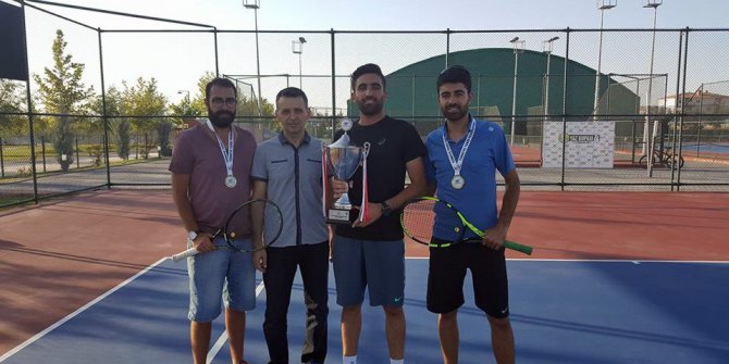 Malatya Tenis ve Dağcılık Spor Kulübü, Spor Toto Doğu Ligi’nde şampiyon oldu