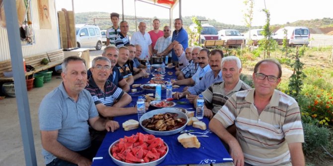 Renault emeklileri piknikte buluştu