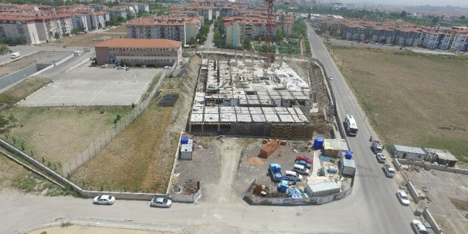 Sincan’da spor kompleksinin yapımına devam ediliyor