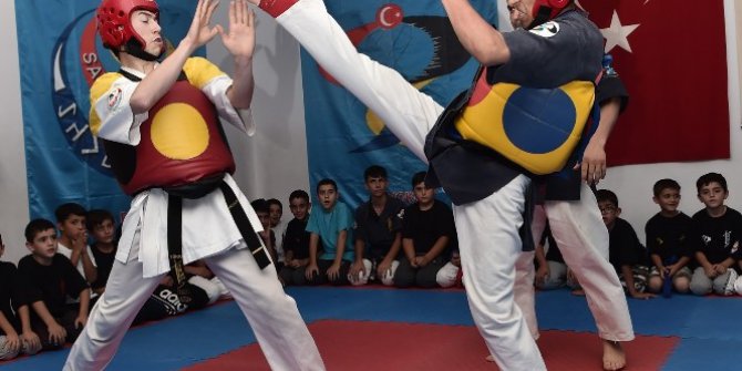 Sayokancılar bir üst kemer için ter döktü