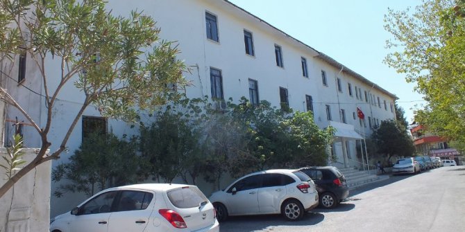 Milas’ta eski devlet hastanesi yıkılıyor