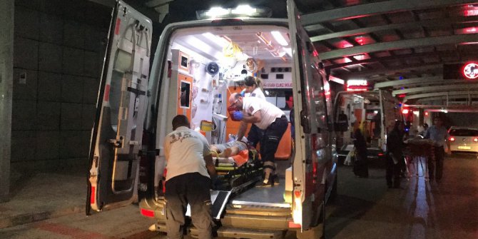 Kalbi durdu genç, ambulansla hastaneye kaldırıldı