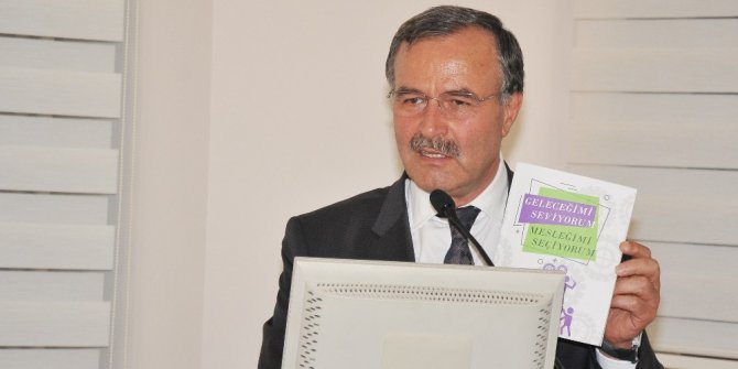 KSO, gençleri mesleki eğitime özendirmek amacıyla kitapçık hazırladı