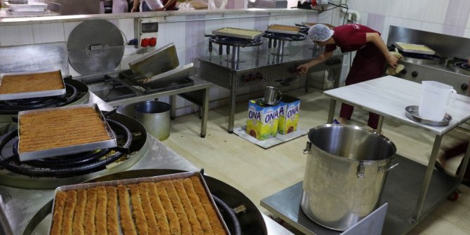 Diyarbakır’da bayram için 30 tondan fazla tatlı üretilecek