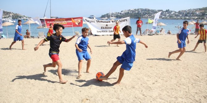 Bodrum’da plaj futbolu şenliği
