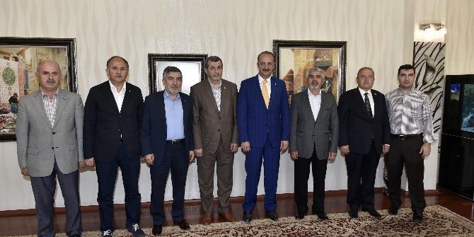 Yeni Dünya Vakfı’ndan Akgül’e Teşekkür Ziyareti