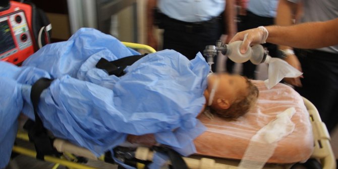 Balçığa düşen çocuk ölümden döndü