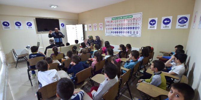 Belediye Başkanı Tahsin Babaş’a AK Parti’den ödül