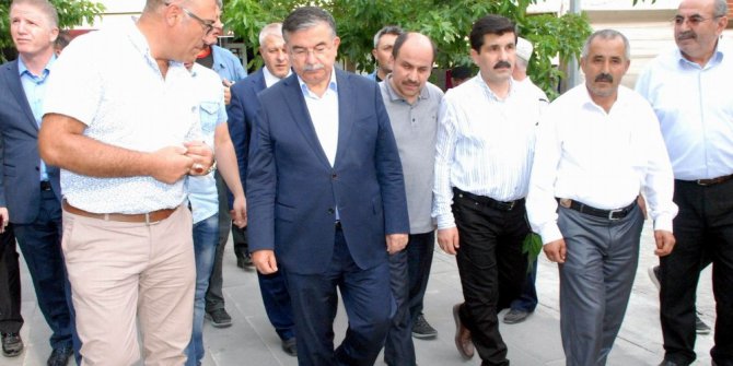 Bakan Yılmaz, Sivas’ta ziyaretlerde bulundu