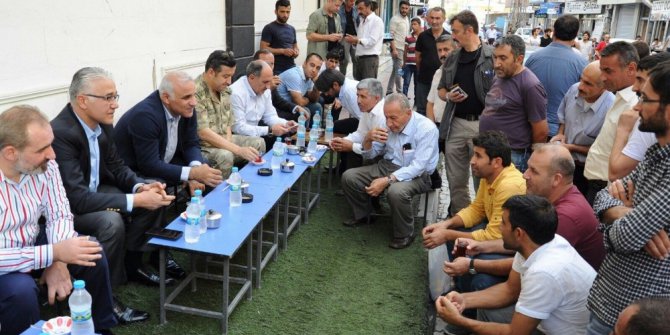 Vali Zorluoğlu, bayram öncesi esnafı ziyaret etti