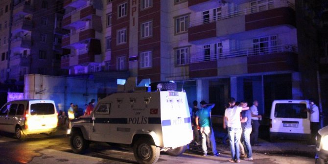 Yangına giden itfaiye erlerine saldırı: 5 yaralı