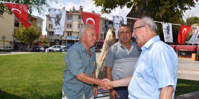 Başkan Kadir Albayrak vatandaşlarla bayramlaştı