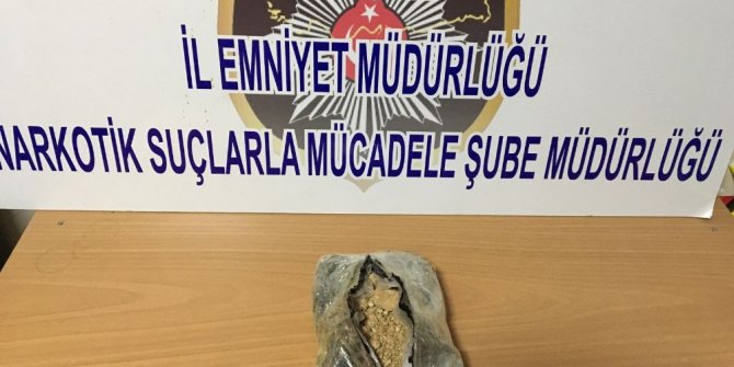 Tedirgin davranışları zehir tacirlerini ele verdi