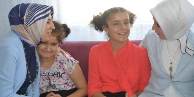 Bakan Tüfenkci’nin eşinden bayram ziyaretleri