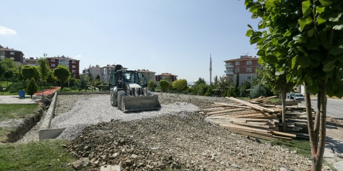 Sincan’da park ve spor alanları yapımı devam ediyor