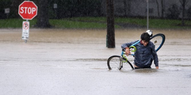 Houston’da sokağa çıkma yasağı ilan edildi
